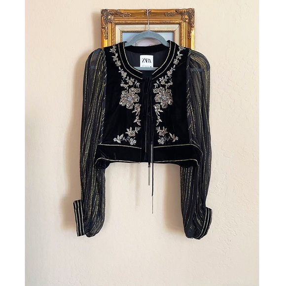 ZARA NWOT Black Velvet & Metallic Gold Floral Embroidered Beaded Cropped Jacket - Picture 7 of 17